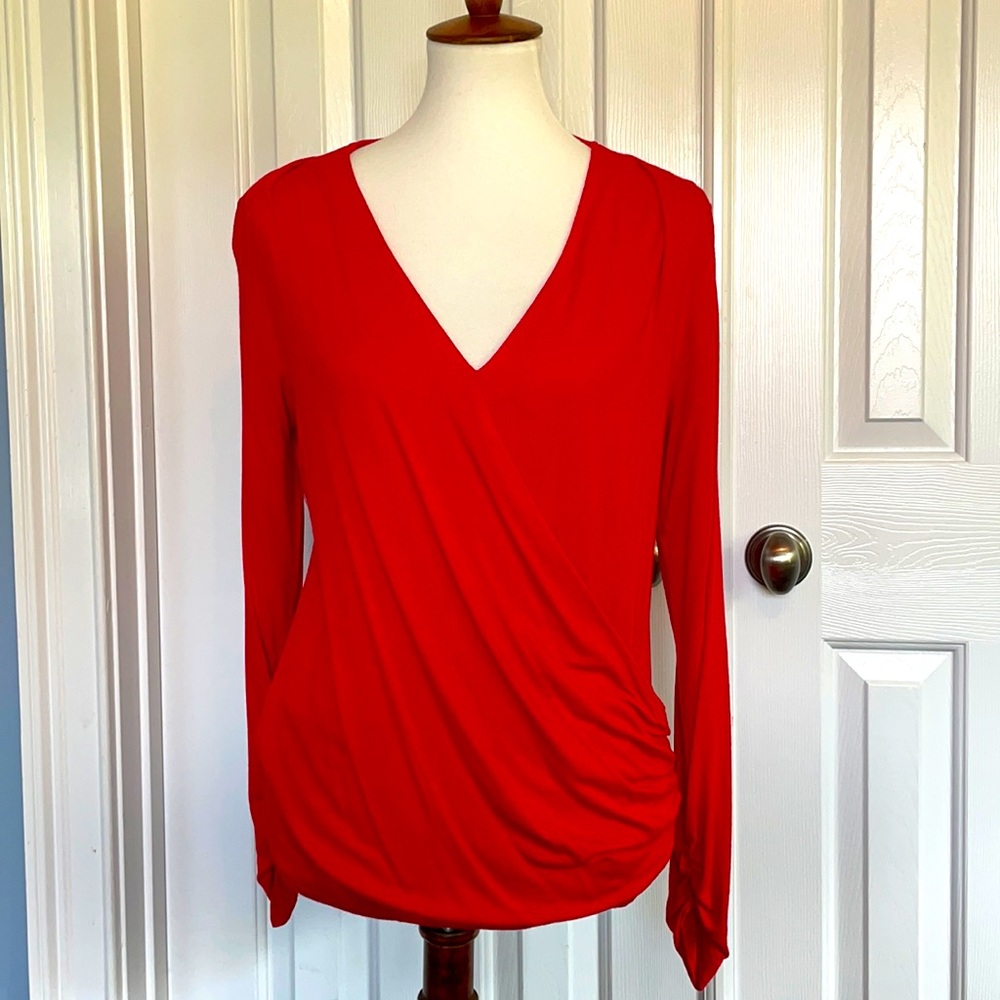 Red jersey v neck top with ruching on sleeves
